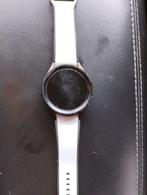 Samsung White Smartwatch with Black Bezel For Parts